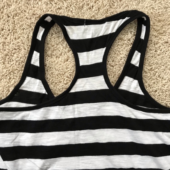 Black & White Razorback Tank - Picture 3 of 3